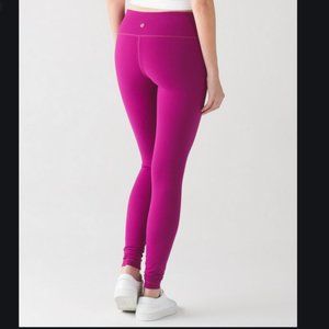 Lululemon Fuschia leggins
